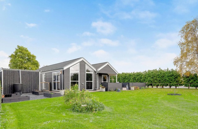 Amazing home in Skibby with kitchen