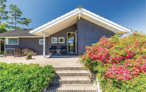 Amazing Home In Slagelse With Kitchen
