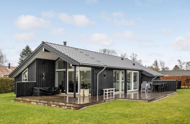 Amazing home in Stubbekøbing with WiFi
