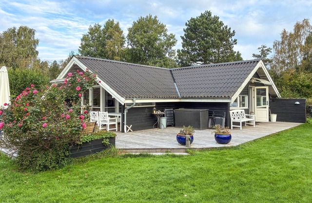 Amazing home in Stege with WiFi