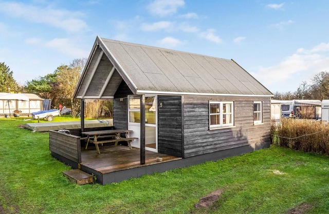 Amazing home in Struer with kitchen
