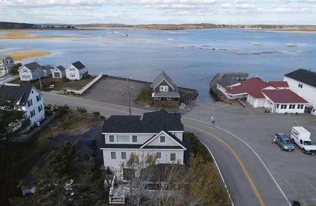 Amazing Ocean Views. Steps To The Beach & Fantastic Restaurants.