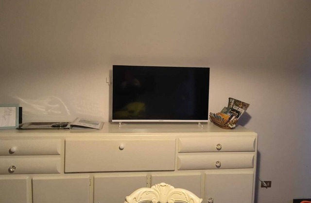 Amazing panorama, 70 mt from the castle, garden directly on lake, wifi