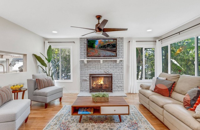 Amazing South Bay House Next to LAX, SOFI, Beaches - Gardena