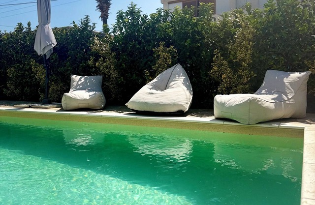 Amazing Villa Isabella with Private Pool, 3bedrooms & 3bathrooms up to 8 guests