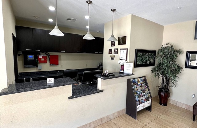 Americas Best Value Inn Sulphur