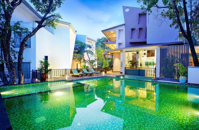 Amoravida By 7 Apple Resorts