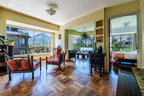 Amplio apartamento con vista en Lastarria