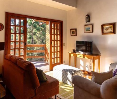 Amplo Apartamento Familiar em Vila Capivari e WIFI