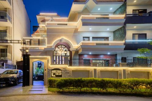 Amrit Hotel - Hotel & Banquet,Sector 32