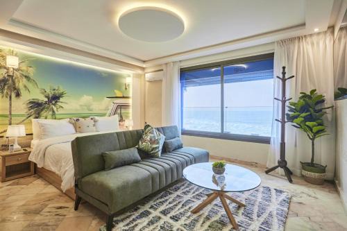 Amwaj Apt - Merlift Coastal Gem Beach at Your Doorstep