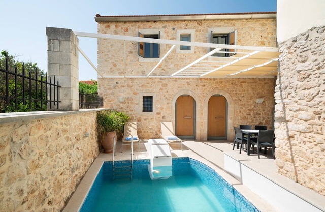 An Architect's home -19th Century Stone Villa/Unique Setting/Minimalist Interior