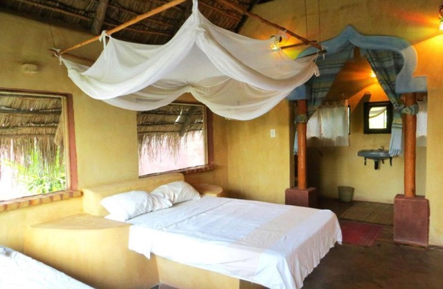 Anastasea, Palm Tree Garden Lodging
