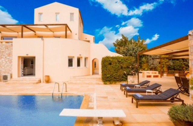 Anavyssos Villa