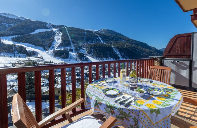 Andorra Stunning Views Apartment, El Tarter, Andorra