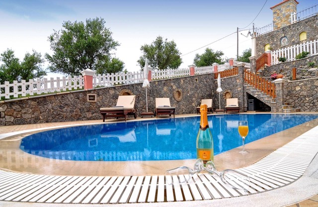 Angela Pool Apartment Agios Georgios