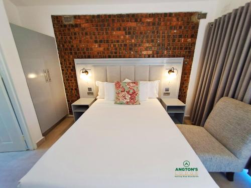 Angton's Lodge