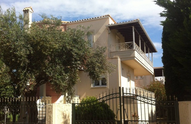 Anna's Villas by the Sea . Your Home in Greece!