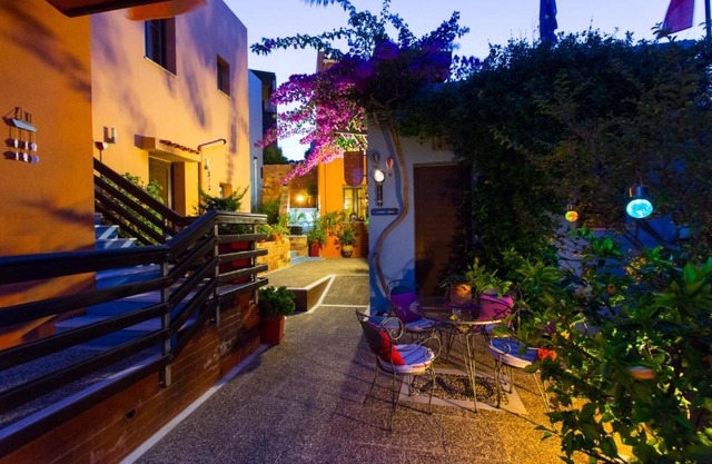 AnnaDes Apartments & Studios Chios
