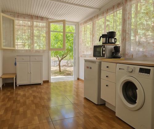 Annoula's place