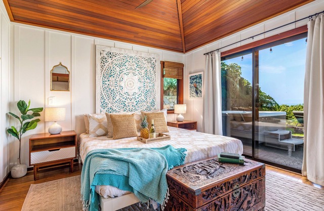 🌺 Aolani Coffee Cottage | Private Hot Tub + Ocean Views AC