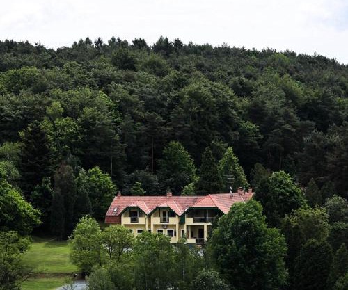 Apát Panzió és Hajdina Étterem