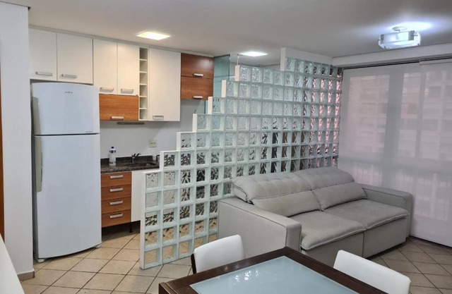 AP1310 - Região dos hospitais e CASV, piscina e garagem