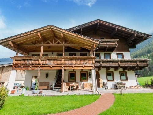 Apartment in Saalfelden near Ski Areas