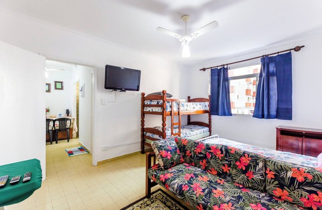 Apartment 200m from the beach! Tranquility, garage and Wi-Fi!