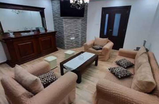 Apart for 5 people 5 minutes from the beach