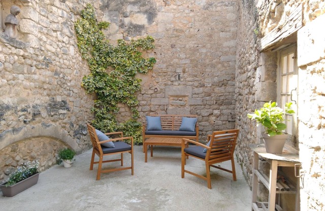 Apartment with Terrace – Saint-Paul-Trois-Châteaux, Drôme Provençale