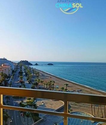 Apartahotel CHINASOL con Parking y Desayuno