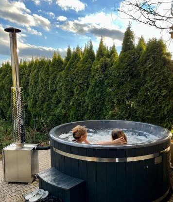 Apartament Noce i Dnie z prywatnym jacuzzi