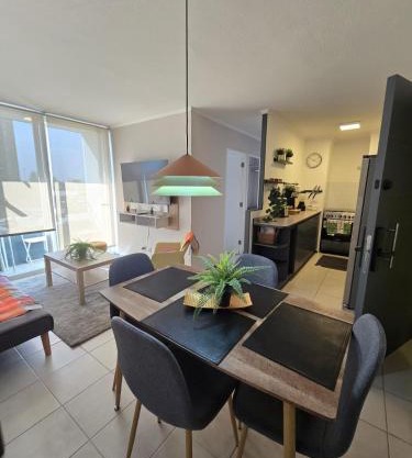 Apartamento 3 habitaciónes 1 baño- estacionamiento privado-aire acondicionado