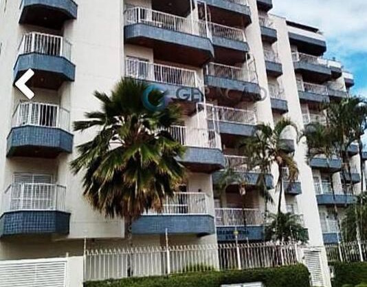 Apartamento a 300m da Martim de Sá bem acolhedor e espaçoso..