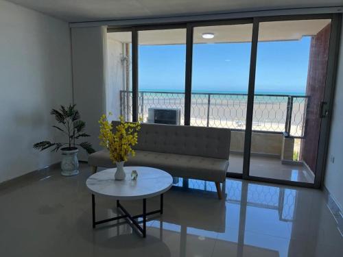 Apartamento balcón con vista al mar para vacaciones o trabajo, comodo y seguro
