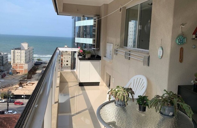 Apartamento 3 Suítes em Meia Praia - Itapema. 150m da Praia