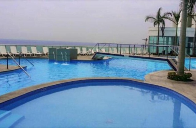 Apartamento con Piscina Vacacional en Bocagrande en Cartagena