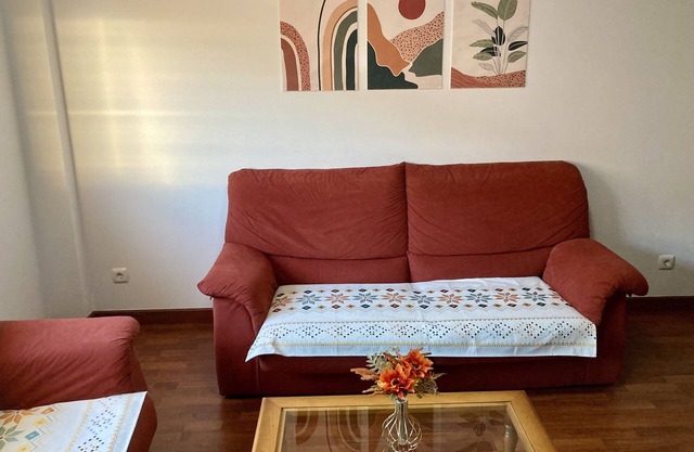 Apartamento con Jardín y Piscina. Al Lado de la Zona de Playa