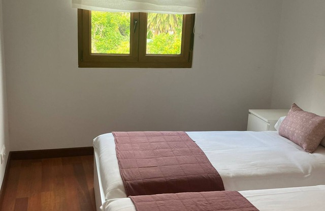 Apartamento dos Dormitorios en Novales. A 4 km de la Playa