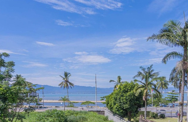 Apartamento em Caraguatatuba seu refúgio beira mar