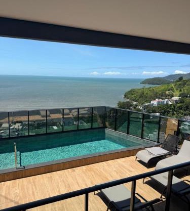 Apartamento em Perequê