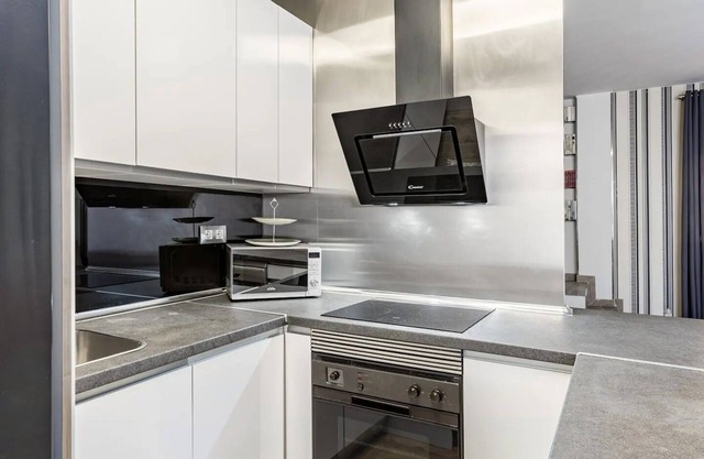 Apartamento de Lujo con 2 Plantas y Garaje Incluido
