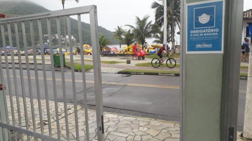 apartamento martim de sá 2 dormitorios frente mar barramares