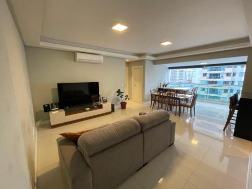 Apartamento Meia Praia