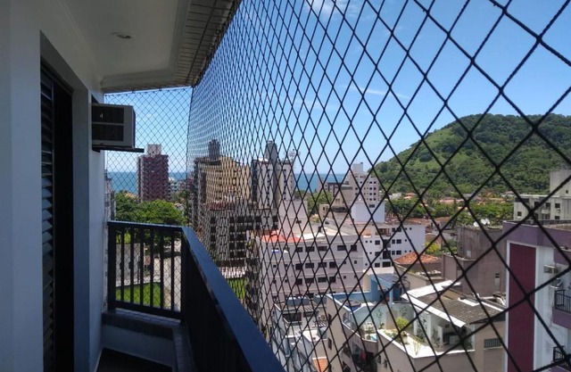 Apartamento na Praia do Tombo/Guarujá