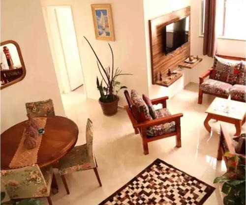 Apartamento no Gonzaga 2 quadras da praia