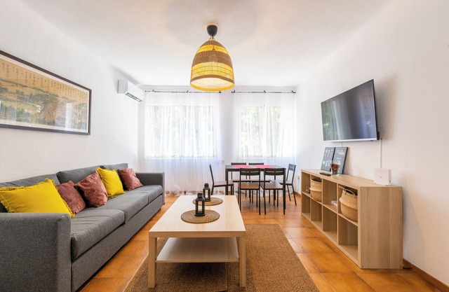 Apartamento Residencial Limonar with A/C & Wi-Fi