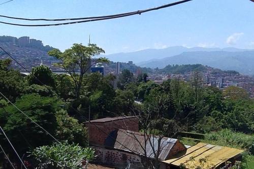 Apartamento Vista Linda en la Mitad de Medellin