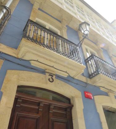 APARTAMENTOS ARMANYA 3